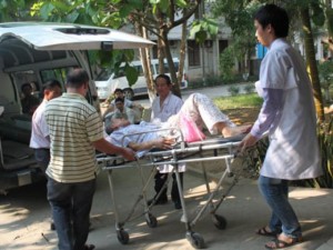 Hà Nội: Người mắc bệnh nặng sẽ không cần giấy chuyển viện