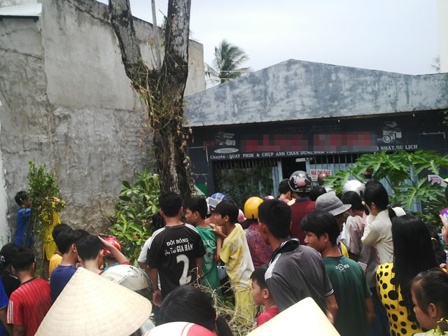 Tin tức trong ngày - Nam thanh niên treo cổ chết trong ngôi nhà hoang