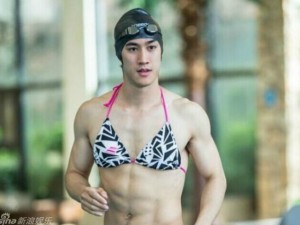 Phim - Tình cũ Phạm Băng Băng mặc bikini khoe cơ bắp