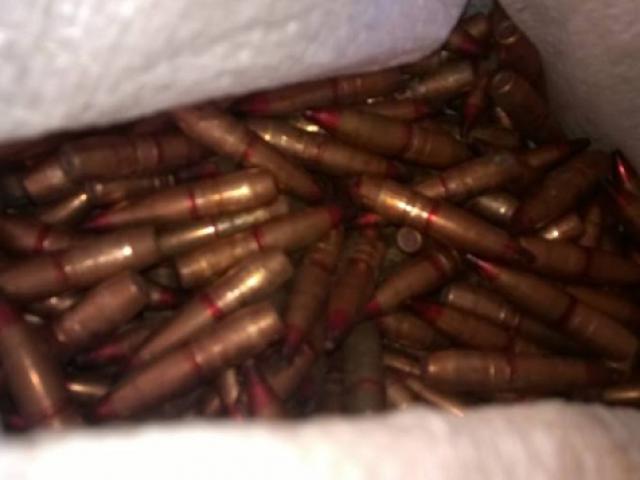 Pháp luật - Bắt xe khách chở 478 đầu đạn trái phép