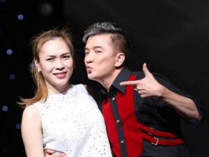 Ca nhạc - MTV - Mỹ Tâm ngại ngùng né nụ hôn của Mr. Đàm