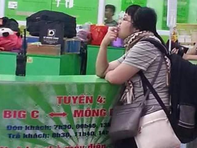 Tin tức trong ngày - Cô giáo cung Bọ Cạp đi làm từ thiện để lấy lại hình ảnh?