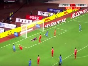 Bóng đá - Ban bật như tiki-taka rồi đá ra ngoài ở 2m