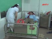 Video An ninh - Nghệ An: Công an viên bị đâm đứt gân tay khi làm nhiệm vụ