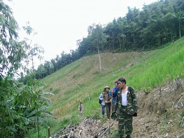 Ảnh: Xuyên rừng tìm nghi phạm vụ thảm sát ở Yên Bái