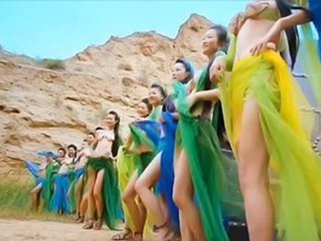 Phim - 3 clip thú vị về chiêu "độc" trong phim võ thuật