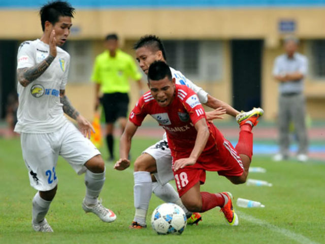 Bóng đá Việt Nam - Sôi động V-League 16/8: Thanh Hóa thua sốc, B.BD vững ngôi đầu