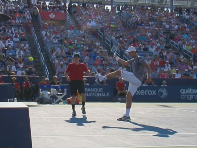 Tennis 24/7: Djokovic trút giận lên trái bóng