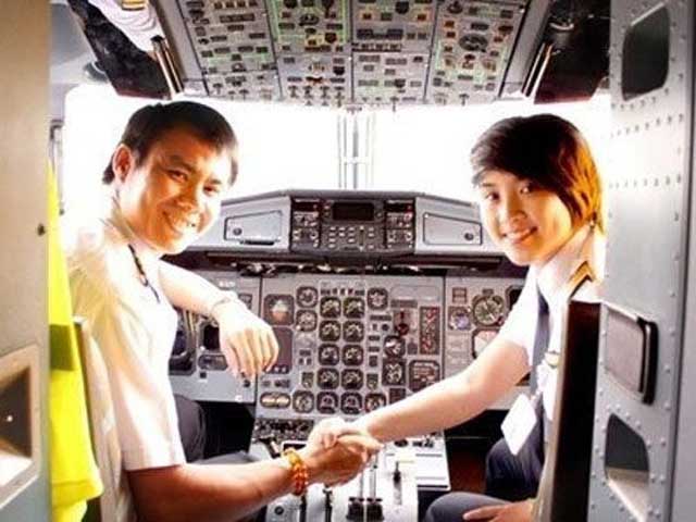 Cẩm nang tìm việc - Nữ phi công trẻ nhất Việt Nam kể về việc chọn nghề