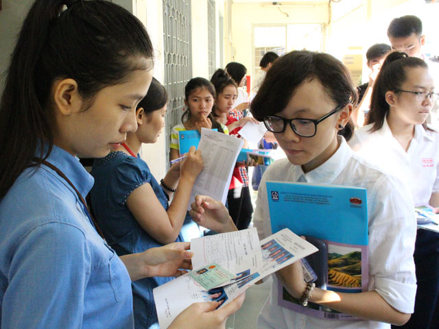 Giáo dục - du học - Tuyển sinh ĐH-CĐ 2015: Sốc với điểm ngành "hot"