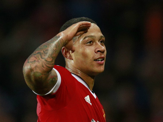 Bóng đá - MU thắng trận, Van Gaal nổi hứng muốn... hôn Depay