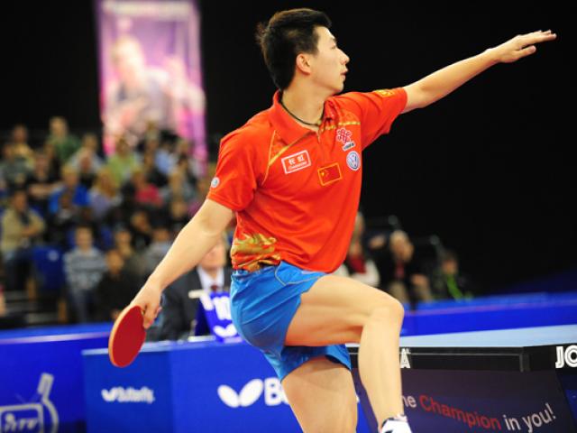 Thể thao - Biểu diễn "đổi bàn" cực ảo của 2 cao thủ bóng bàn