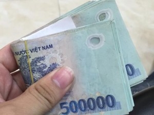 Bạn trẻ - Cuộc sống - Nam thanh niên nhặt được tiền tìm người đánh mất