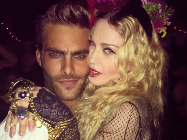 Madonna làm mất lòng hàng xóm với tiệc sinh nhật 57 tuổi