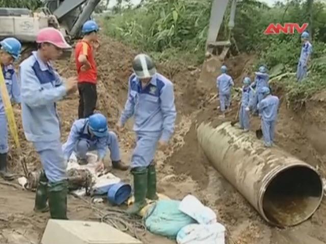 Video An ninh - Đường ống nước Sông Đà dự kiến còn... tiếp tục vỡ