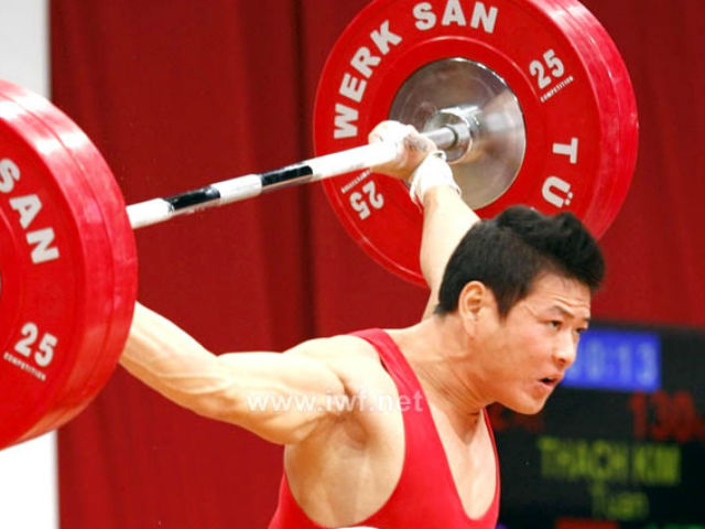 Thể thao - Lực sỹ Thạch Kim Tuấn "bỏ con săn sắt, bắt cá rô"