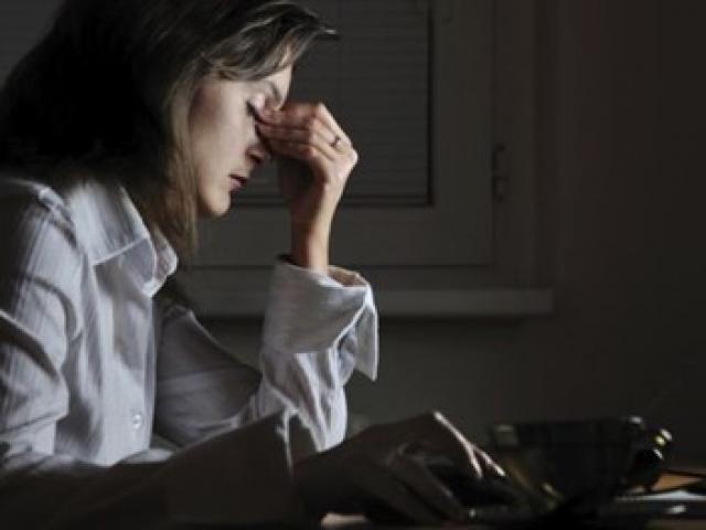 Sức khỏe đời sống - Làm việc trên 55 giờ/tuần tăng 33% nguy cơ đột quỵ