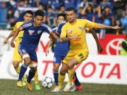 Bóng đá - V-League ngày 22/8: Bộ mặt thất thường