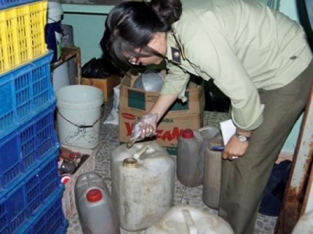 Thị trường - Tiêu dùng - Tiết lộ gây sốc của “ông trùm nước mắm giả”