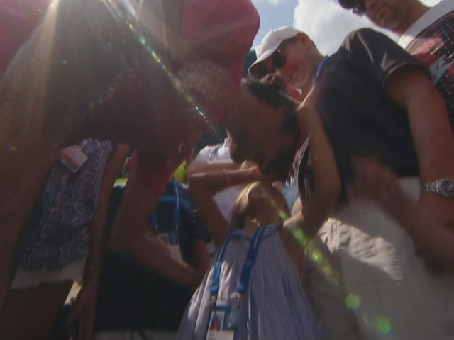 Tennis 24/7: Federer chia vui cùng hai công chúa