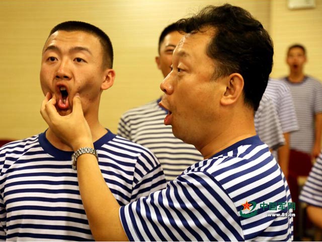 Thế giới - Đoàn quân nhạc Trung Quốc khổ luyện cho lễ diễu binh