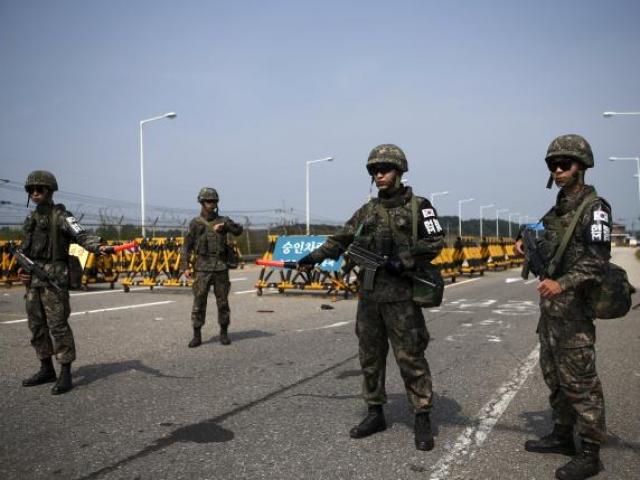Hàn Quốc sẵn sàng đàm phán bỏ cấm vận Triều Tiên