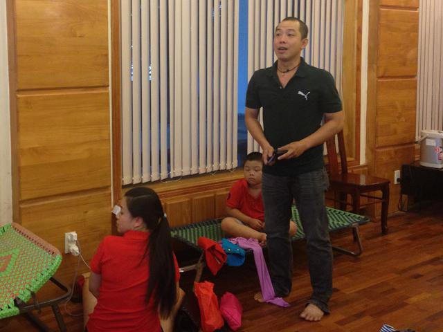 Tin tức trong ngày - Hủy chuyến bay, hàng trăm người qua đêm ở sân bay