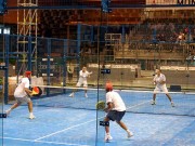 Thể thao - Pha cứu bóng siêu tưởng trong môn &quot;tennis lồng&quot;