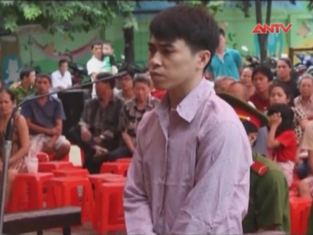 Video An ninh - Xét xử vụ cháu ngáo đá đánh chết bà nội vì tưởng là ma