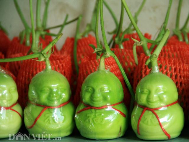 Thị trường - Tiêu dùng - Dưa lê Thần Tài độc lạ, giá mềm hút khách dịp rằm tháng Bảy