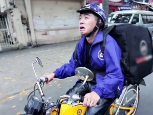 Tình yêu - Giới tính - Shipper lao đao vì những mánh lừa của khách