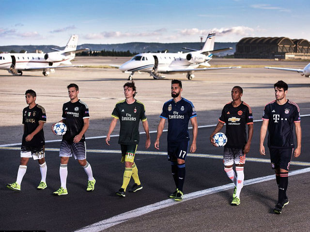 Bóng đá - MU đọ sức với Real, Chelsea, Bayern ở sân bóng mini