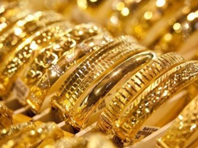 Tài chính - Bất động sản - Vàng tăng, dầu thô đạt mốc 50 USD/thùng, tỷ giá hết "sốt"