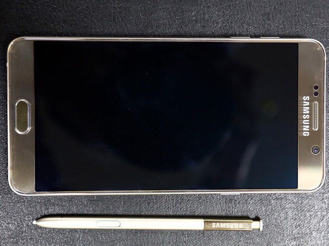 Trên tay siêu phẩm Galaxy Note 5 giá 18 triệu đồng