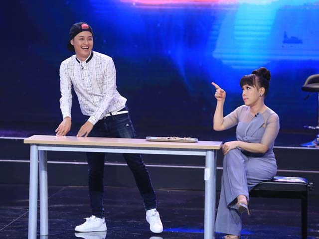 Hậu trường phim - Bí mật đêm chủ nhật: Việt Hương thừa nhận "dao kéo"