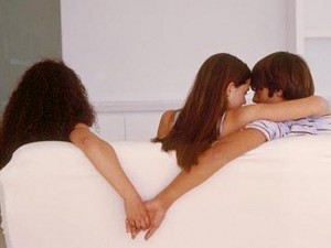 Tin tức Việt Nam - Quan hệ ngoài vợ ngoài chồng sẽ bị phạt tiền