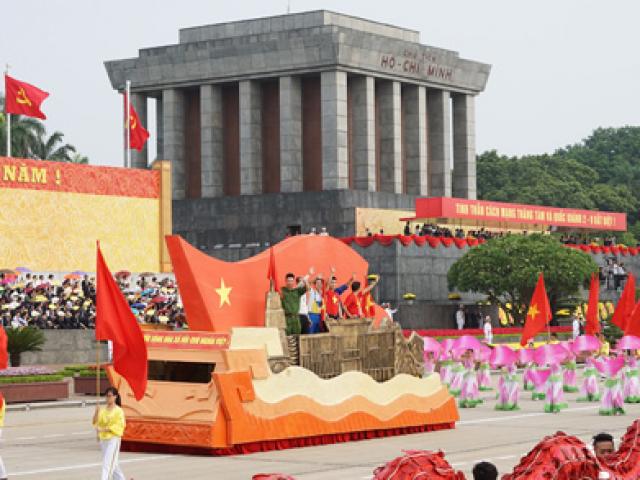 Hào khí Việt Nam qua lễ diễu hành, diễu binh hùng tráng