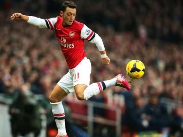 Bóng đá - Tin HOT tối 3/9: Ozil "âm mưu" hạ bệ Ronaldo, Messi