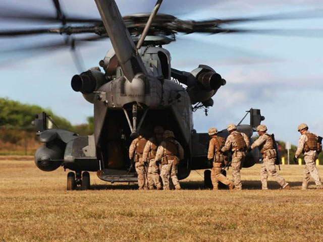 Tin tức trong ngày - Rơi trực thăng huấn luyện, 12 lính Mỹ thương vong