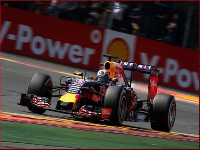 Thể thao - F1: Red Bull học McLaren, Pirelli chịu thêm sức ép