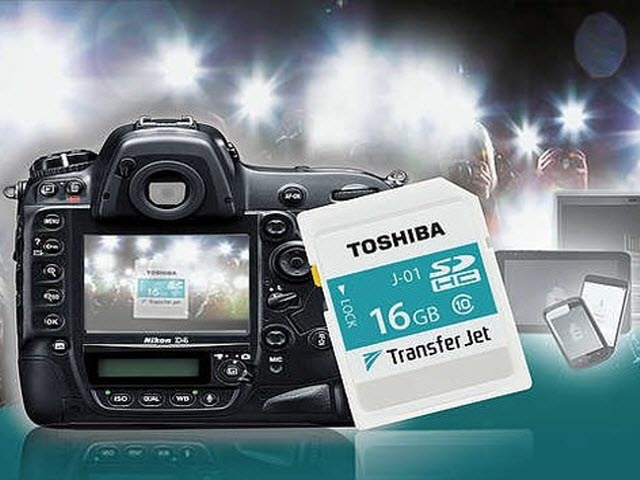 Công nghệ thông tin - Toshiba ra mắt thẻ nhớ TransferJet tốc độ siêu nhanh