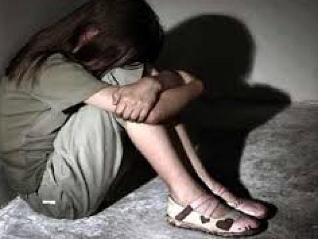 Pháp luật - Hai anh em bị bắt vì "yêu" bé gái tuổi 15