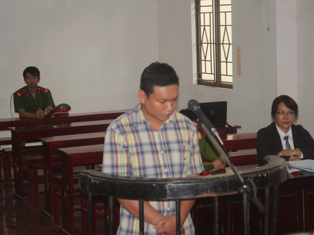 Pháp luật - Cán bộ quản lý thị trường đánh luật sư được hưởng án treo