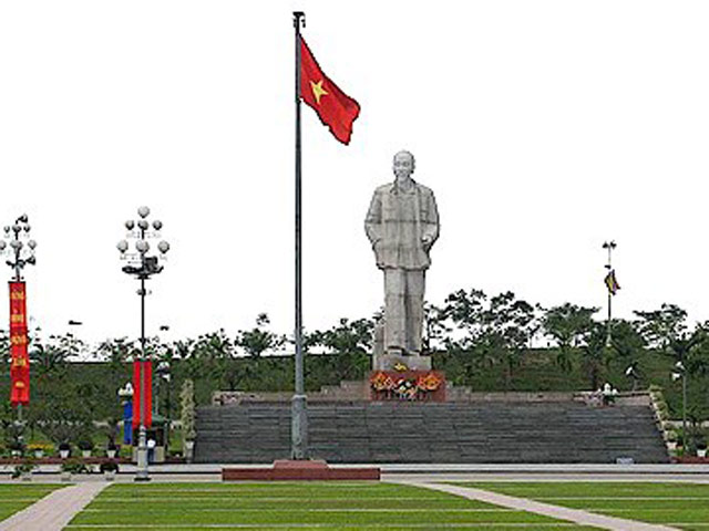 Tin tức trong ngày - Sơn La: Phải có quảng trường để trở thành đô thị loại 2 (?!)