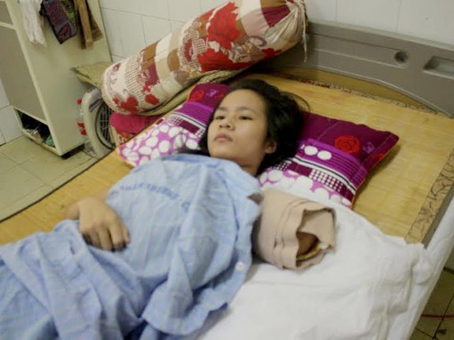 Tin tức trong ngày - Nữ du khách nhớ lại phút giành giật cánh tay với hổ đói