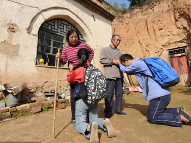 Bạn trẻ - Cuộc sống - Bố mẹ lấy cái chết để ép con đi học