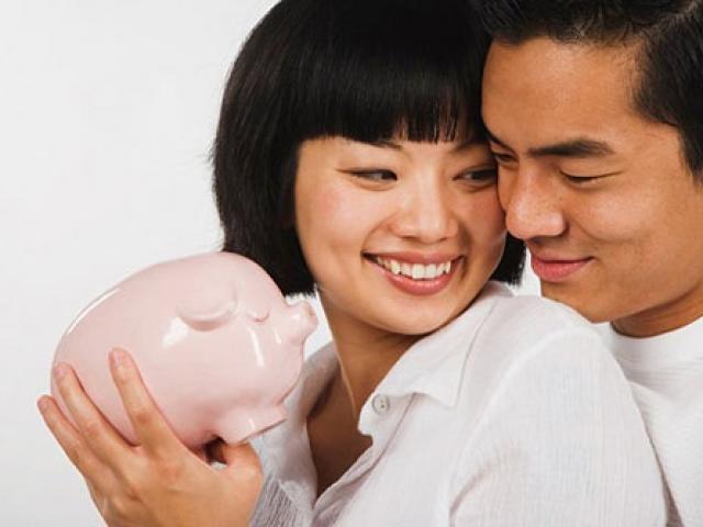 Giới trẻ - Vợ giấu giếm mang tiền về nhà ngoại, tôi nên làm gì?