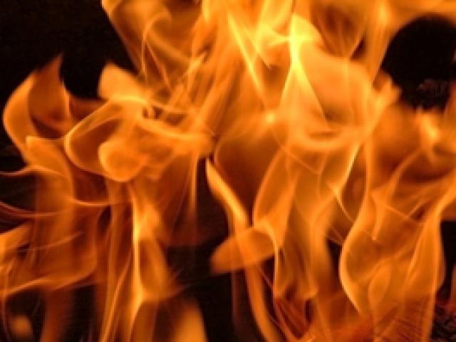 Pháp luật - Dùng xăng giết người vì nghĩ bị giành tài sản