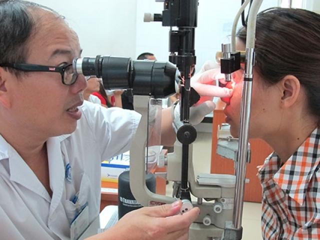 Sức khỏe đời sống - Bị mù vì tự mua thuốc nhỏ mắt về dùng