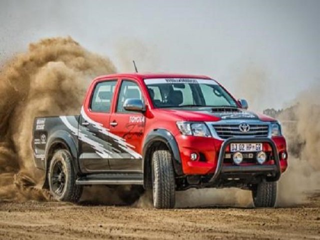 Ô tô - Xe máy - Toyota Hilux Racing Experience - xứng danh "thần đua trên sa mạc"